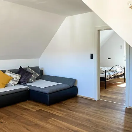 아파트 Awesome In With Outdoor Swimming Pool, Wifi And Heated Swimming Pool Mahrensdorf